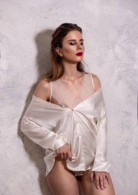 Леночка — эротический массаж лингама от 4500 руб. 