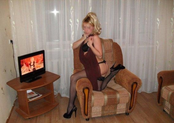 снять шлюху в Калининграде (Соня, от 4500 руб. в час)